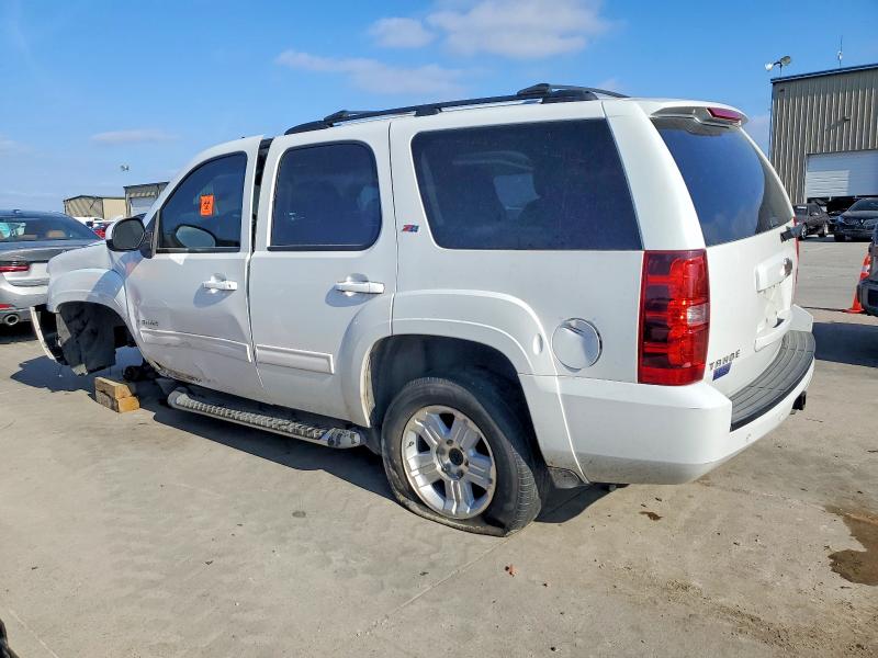 Photo 2 from auction – 2011 CHEVROLET TAHOE K150 with VIN 1GNSKBE05BR401220