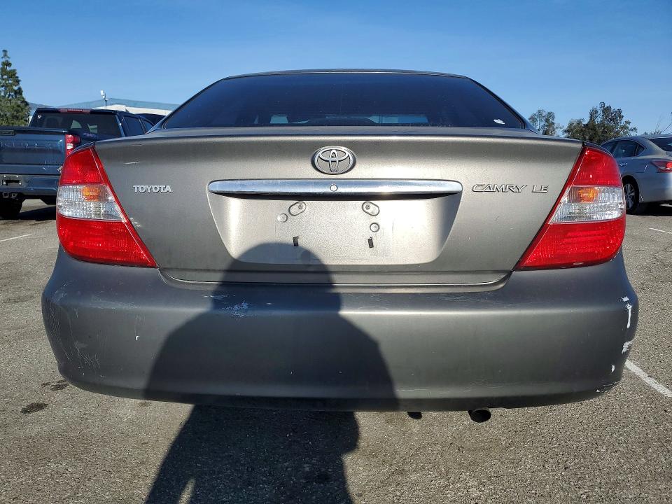 Photo 6 from auction – 2002 TOYOTA CAMRY LE with VIN JTDBE32K620103260