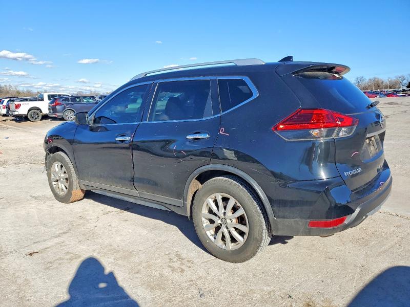 Photo 2 from auction – 2017 NISSAN ROGUE S with VIN KNMAT2MT6HP558742