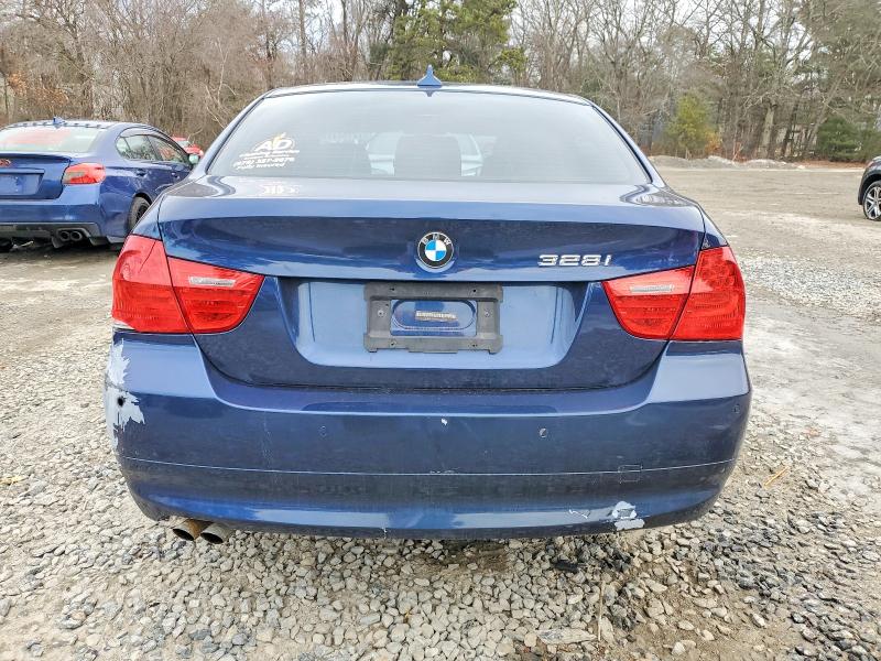Photo 6 from auction – 2011 BMW 328 XI SUL with VIN WBAPK5C52BA657910