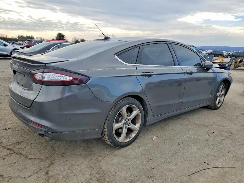Photo 3 from auction – 2016 FORD FUSION S with VIN 3FA6P0G76GR374394
