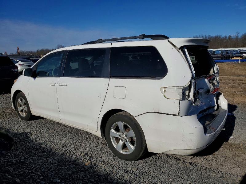 Фото 2 с аукциона – 2012 TOYOTA SIENNA LE с VIN 5TDKK3DC4CS206366