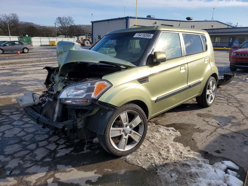 KIA SOUL 2010 with VIN KNDJT2A28A7043811 - Photo from auction