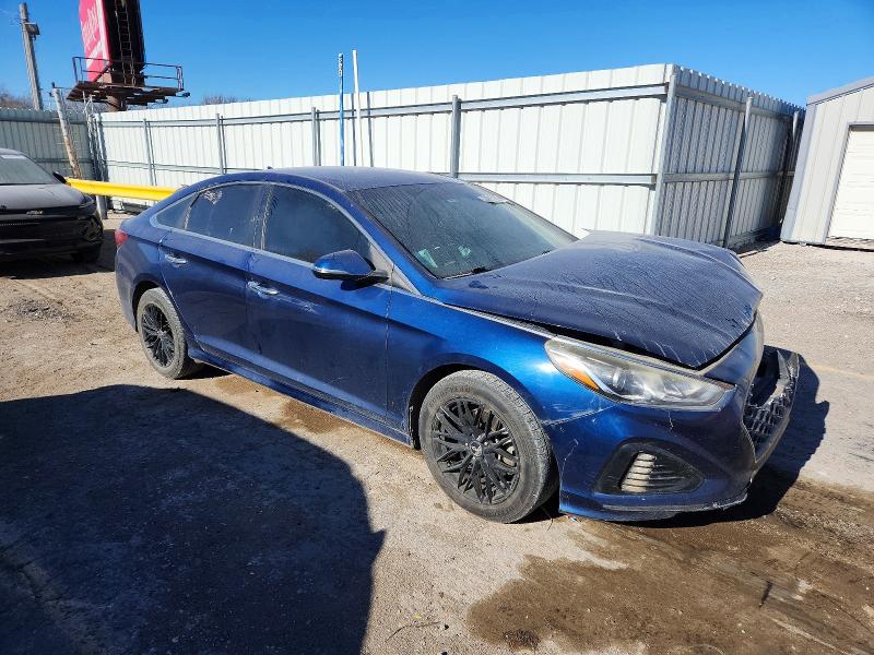 Photo 4 from auction – 2019 HYUNDAI SONATA with VIN 5NPE34AF6KH741802