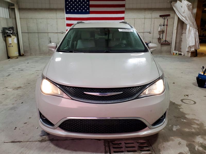 Photo 5 from auction – 2017 CHRYSLER PACIFICA T with VIN 2C4RC1BG8HR553575