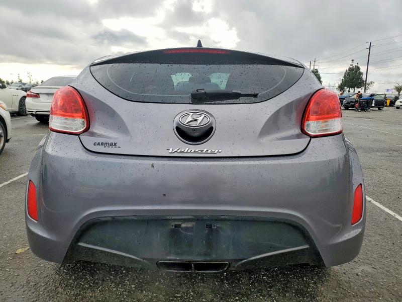 Photo 6 from auction – 2017 HYUNDAI VELOSTER with VIN KMHTC6AD7HU316312