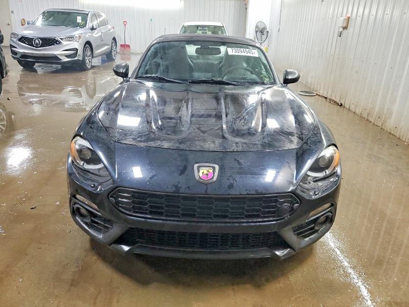Photo 5 from auction – 2019 FIAT 124 SPIDER with VIN JC1NFAEK4K0140878