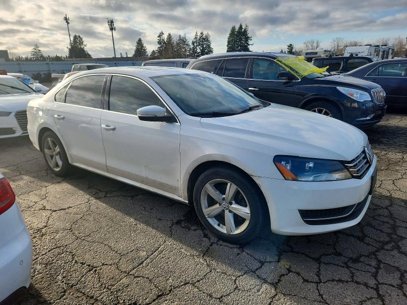 Photo 4 from auction – 2013 VOLKSWAGEN PASSAT SE with VIN 1VWBN7A30DC122984