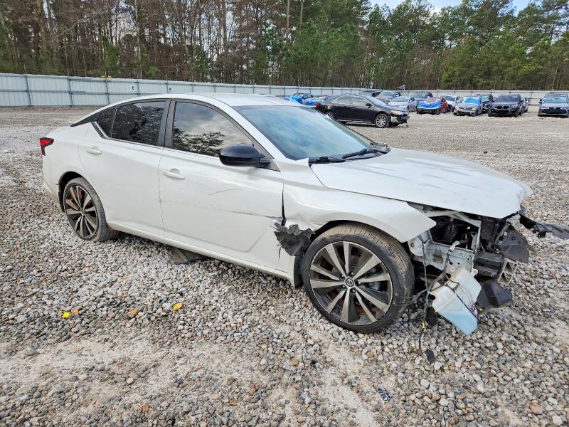 Photo 4 from auction – 2019 NISSAN ALTIMA SR with VIN 1N4BL4CV5KN313247