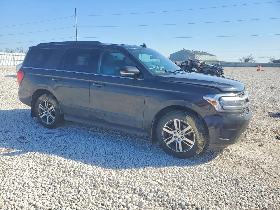 Photo 4 from auction – 2023 FORD EXPEDITION with VIN 1FMJU1H86PEA14079