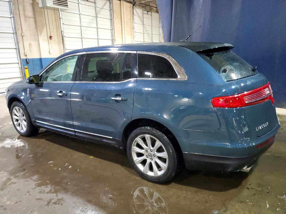 Photo 2 from auction – 2016 LINCOLN MKT with VIN 2LMHJ5FK8GBL00013