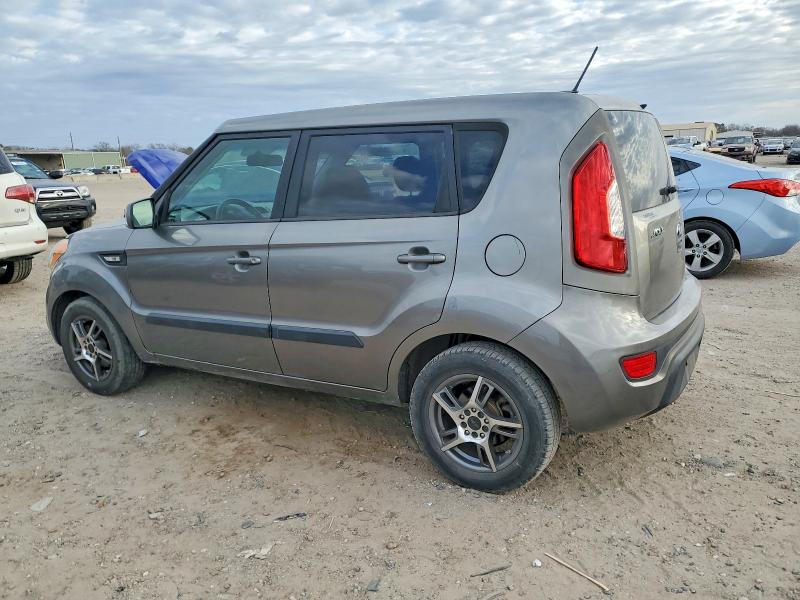 Photo 2 from auction – 2013 KIA SOUL with VIN KNDJT2A54D7620672