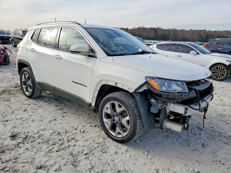 Photo 4 from auction – 2019 JEEP COMPASS with VIN 3C4NJDCB8KT620267