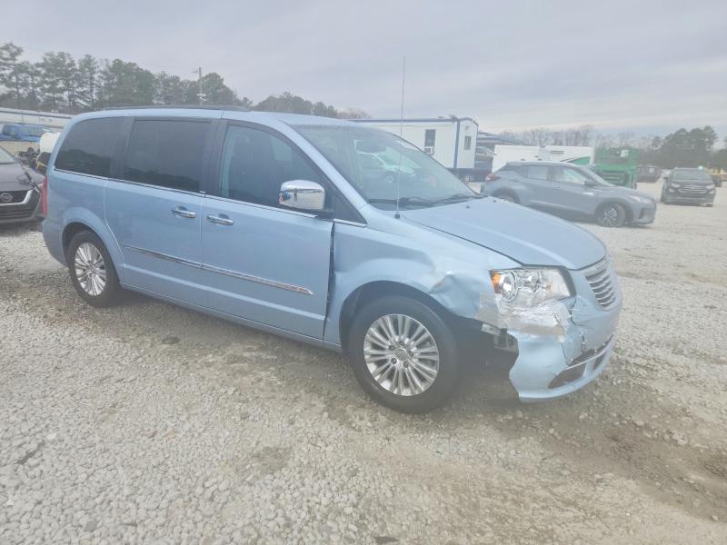 Photo 4 from auction – 2013 CHRYSLER TOWN & COU with VIN 2C4RC1CG2DR677530