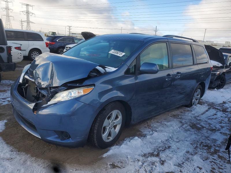 TOYOTA SIENNA LE 2015 with VIN 5TDKK3DC2FS679199 - Photo from auction
