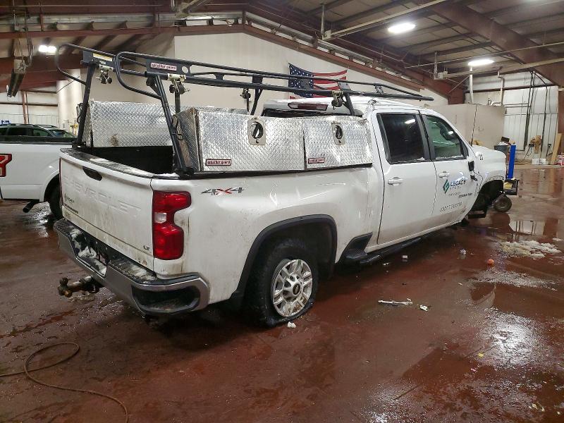 Photo 3 from auction – 2022 CHEVROLET SILVERADO with VIN 2GC4YNEY9N1202742