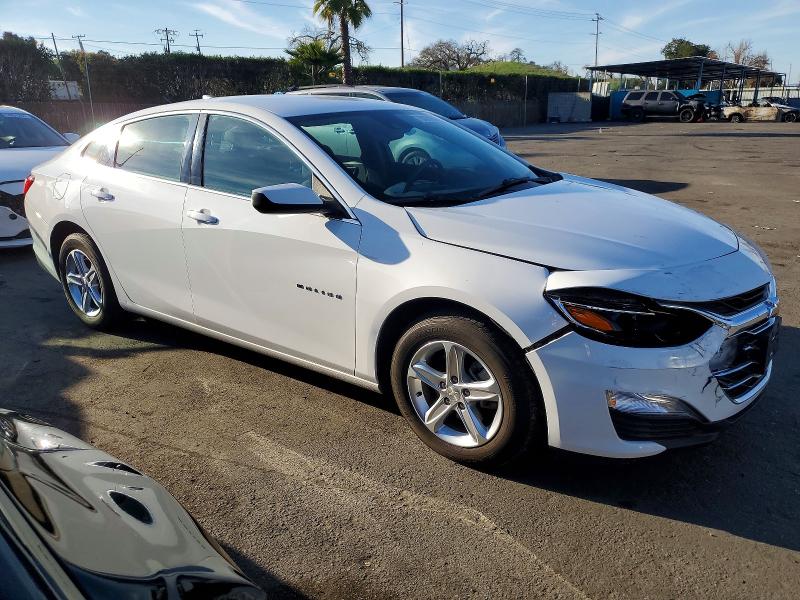 Photo 4 from auction – 2020 CHEVROLET MALIBU with VIN 1G1ZC5ST4LF133082