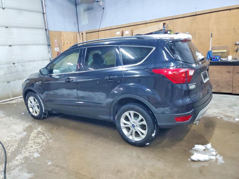 Photo 2 from auction – 2019 FORD ESCAPE SEL with VIN 1FMCU9HD3KUB77596