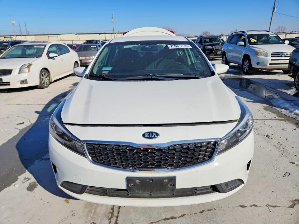 Photo 5 from auction – 2018 KIA FORTE with VIN 3KPFL4A73JE243962