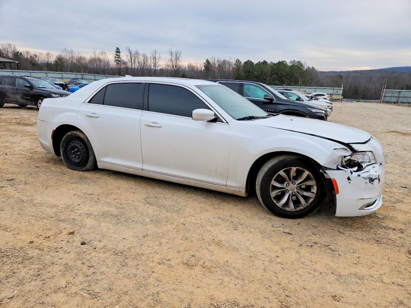Photo 4 from auction – 2016 CHRYSLER 300 with VIN 2C3CCAAG3GH252843