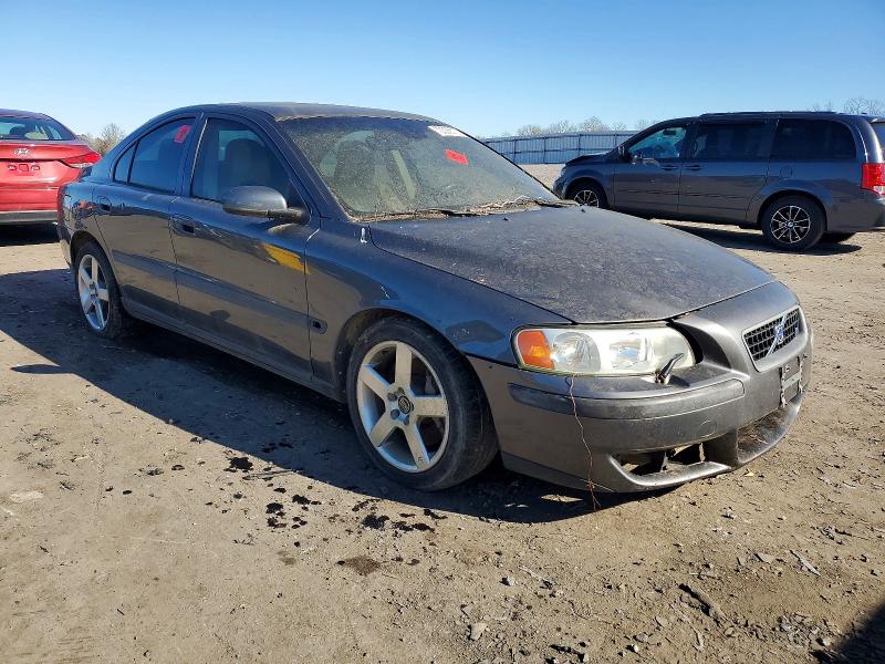 Photo 4 from auction – 2004 VOLVO S60 R with VIN YV1RH52Y542355928
