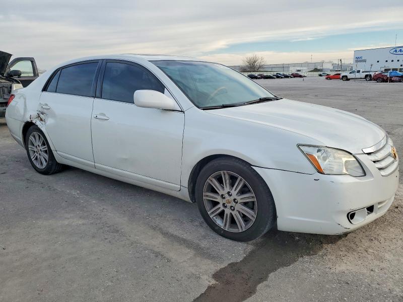 Photo 4 from auction – 2005 TOYOTA AVALON with VIN 4T1BK36B45U024309