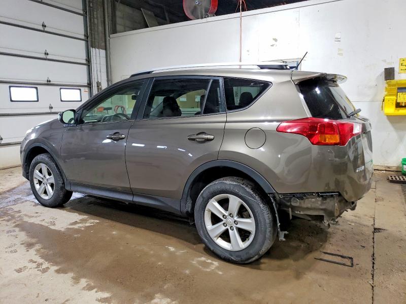 Photo 2 from auction – 2014 TOYOTA RAV4 XLE with VIN JTMRFREV7ED065443