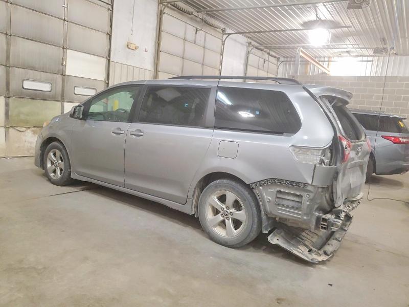 Photo 2 from auction – 2018 TOYOTA SIENNA LE with VIN 5TDKZ3DC8JS901751