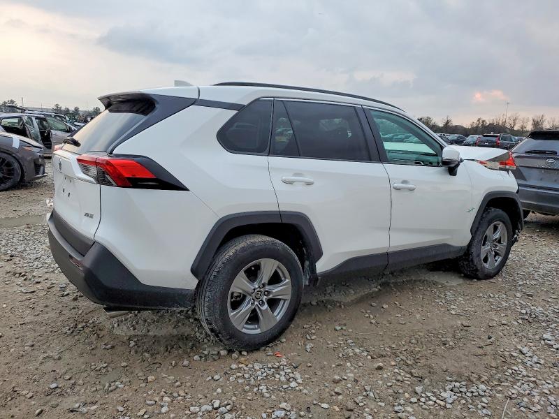 Photo 3 from auction – 2024 TOYOTA RAV4 XLE with VIN 2T3W1RFV7RW317636