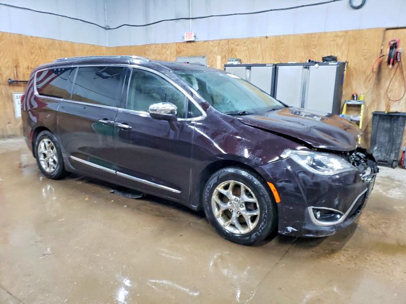 Photo 4 from auction – 2017 CHRYSLER PACIFICA with VIN 2C4RC1GG9HR751817
