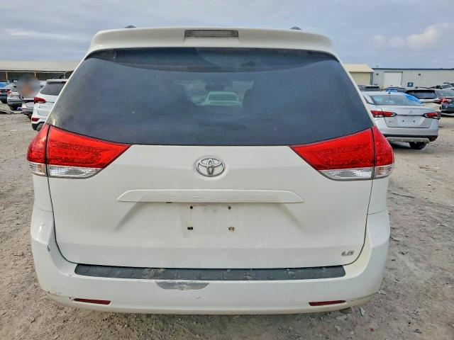 Photo 6 from auction – 2011 TOYOTA SIENNA LE with VIN 5TDKK3DC0BS037607