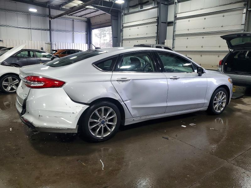 Photo 3 from auction – 2017 FORD FUSION with VIN 3FA6P0HD1HR335783