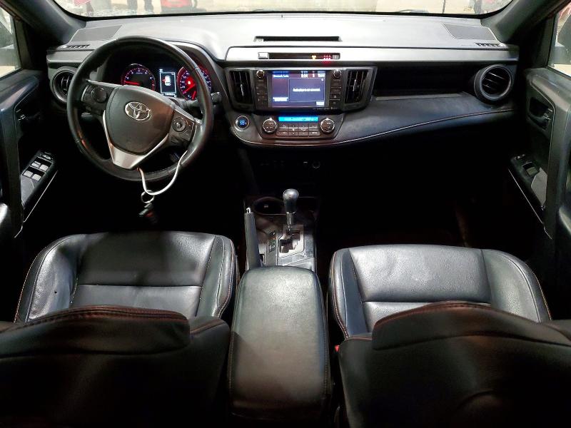 Photo 8 from auction – 2018 TOYOTA RAV4 SE with VIN 2T3JFREV1JW819690