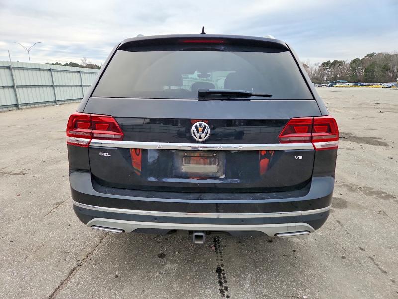Photo 6 from auction – 2018 VOLKSWAGEN ATLAS SEL with VIN 1V2ER2CA3JC574957