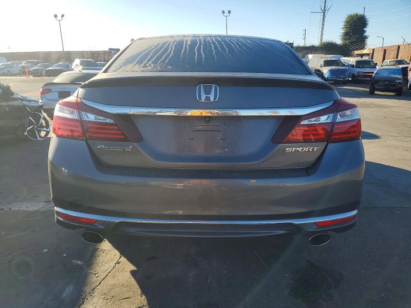 Photo 6 from auction – 2016 HONDA ACCORD with VIN 1HGCR2F50GA202960