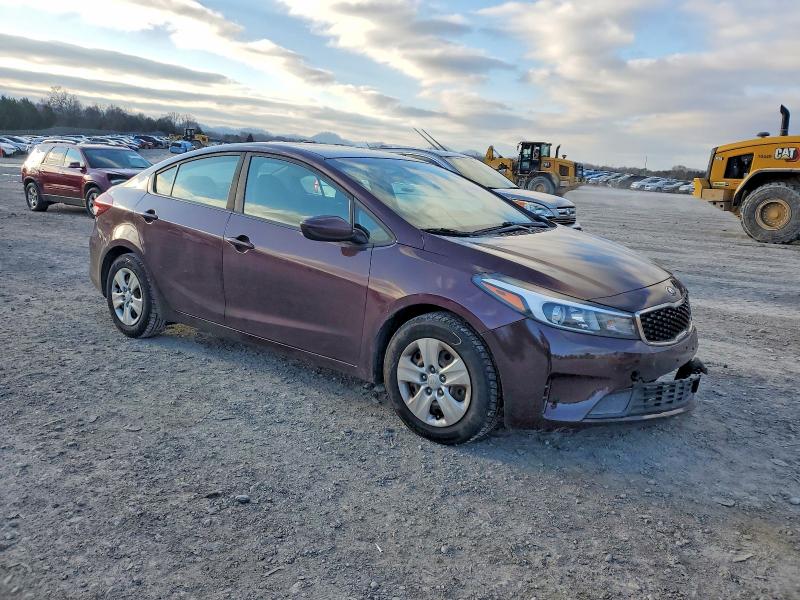 Photo 4 from auction – 2017 KIA FORTE with VIN 3KPFK4A78HE065799