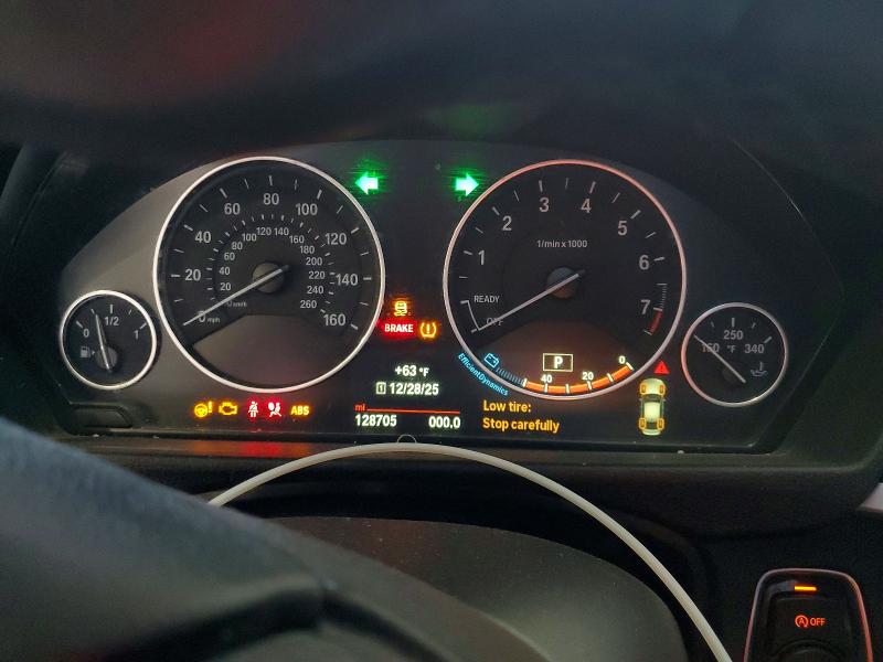 Photo 9 from auction – 2015 BMW 328 with VIN WBA3C1C54FK120881