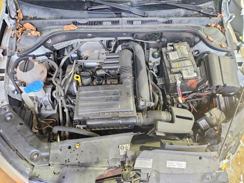 Photo 11 from auction – 2017 VOLKSWAGEN JETTA with VIN 3VWDB7AJ5HM290284