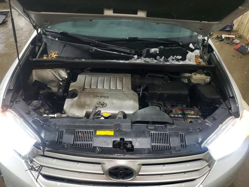 Photo 12 from auction – 2012 TOYOTA HIGHLANDER with VIN 5TDBK3EH3CS139530