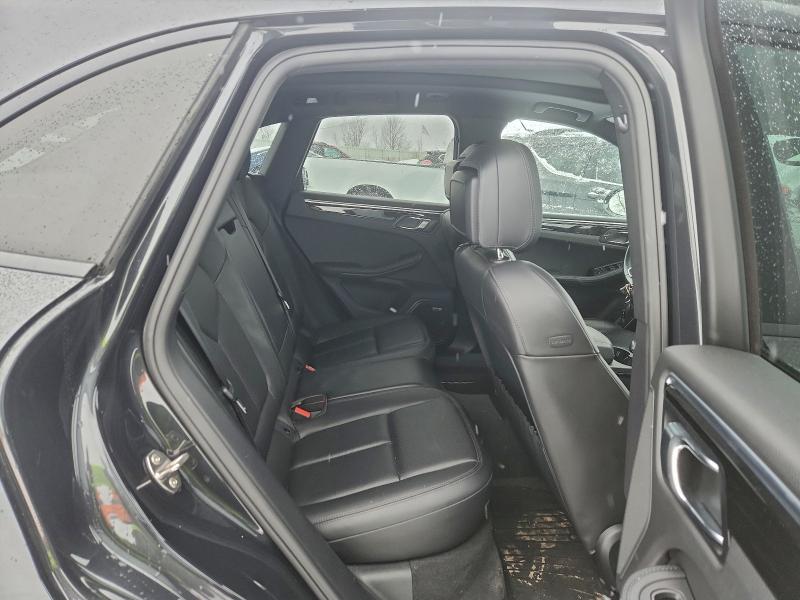 Photo 11 from auction – 2018 PORSCHE MACAN S with VIN WP1AB2A53JLB36481
