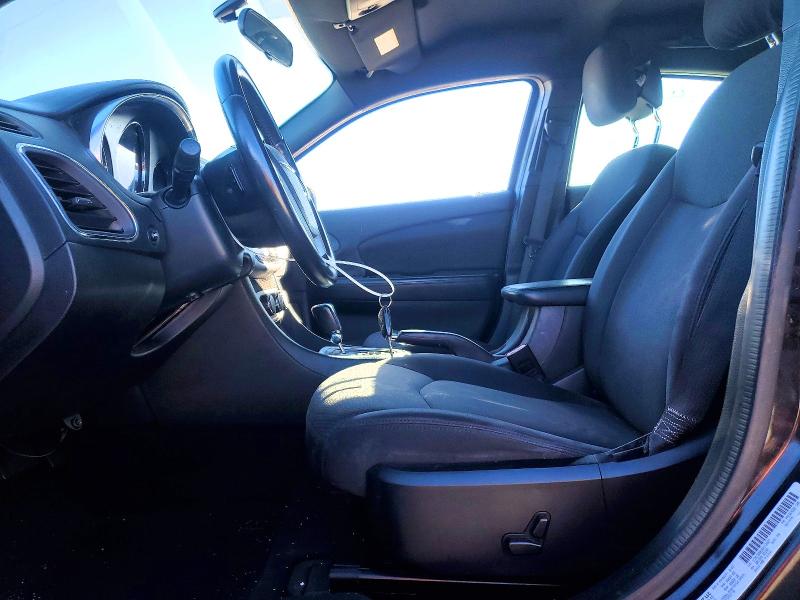 Photo 7 from auction – 2014 CHRYSLER 200 TOURIN with VIN 1C3CCBBB1EN112027