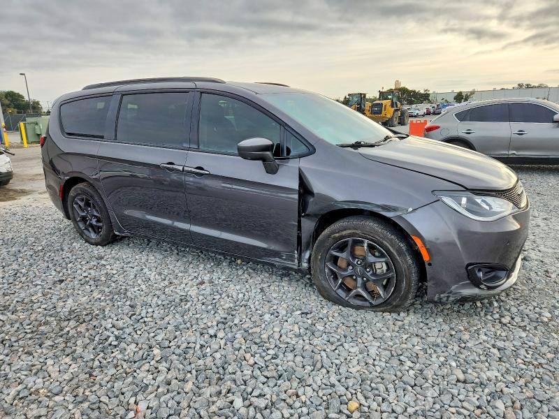 Photo 4 from auction – 2020 CHRYSLER PACIFICA with VIN 2C4RC1EG8LR200483