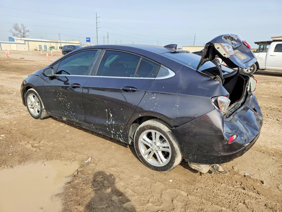 Photo 2 from auction – 2017 CHEVROLET CRUZE with VIN 1G1BE5SM0H7236943