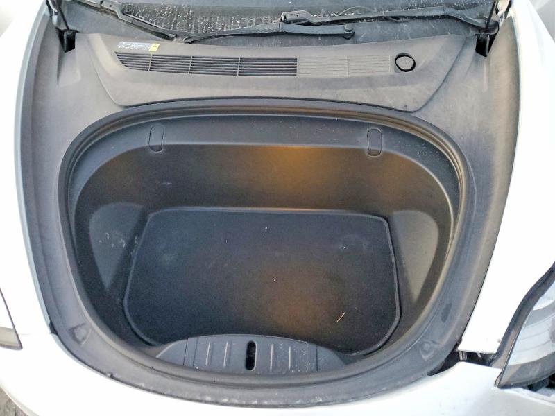 Photo 11 from auction – 2018 TESLA MODEL 3 with VIN 5YJ3E1EA4JF039005