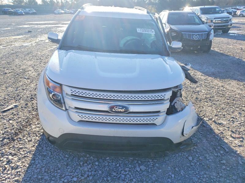 Photo 5 from auction – 2014 FORD EXPLORER L with VIN 1FM5K8F8XEGA72748