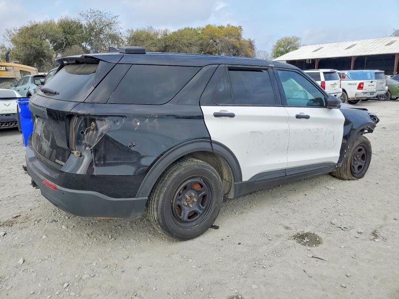 Photo 3 from auction – 2021 FORD EXPLORER P with VIN 1FM5K8AB4MGA18802