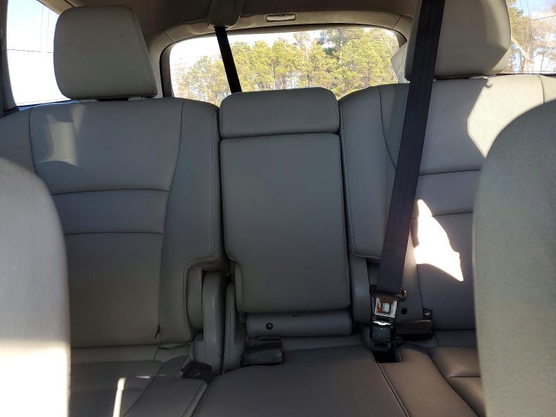 Photo 10 from auction – 2017 HONDA PILOT TOUR with VIN 5FNYF6H98HB012093
