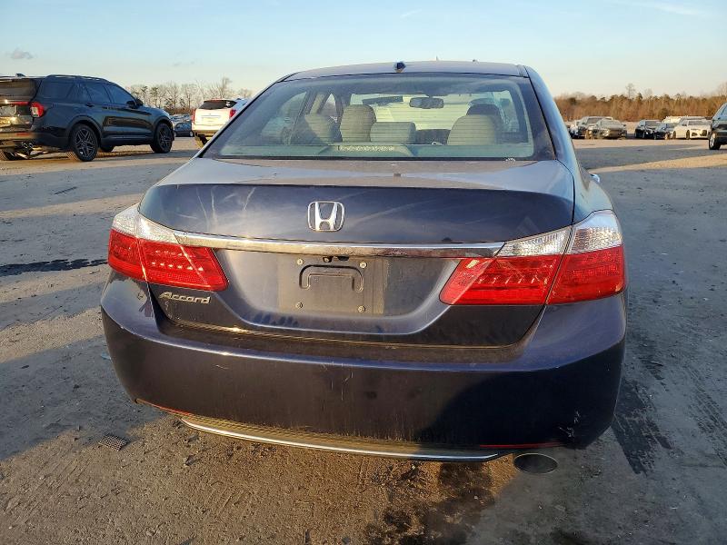 Photo 6 from auction – 2015 HONDA ACCORD with VIN 1HGCR2F83FA155951