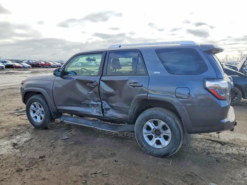 Photo 2 from auction – 2018 TOYOTA 4RUNNER SR with VIN JTEBU5JR3J5585583