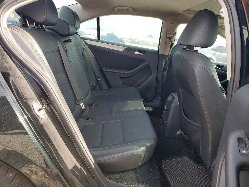 Photo 10 from auction – 2012 VOLKSWAGEN JETTA SEL with VIN 3VWLX7AJ6CM320382